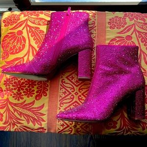 Super fun ankle boots